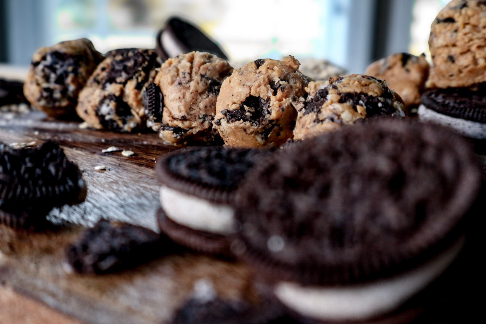 Cookies N' Creme Protein Bites (Dozen)